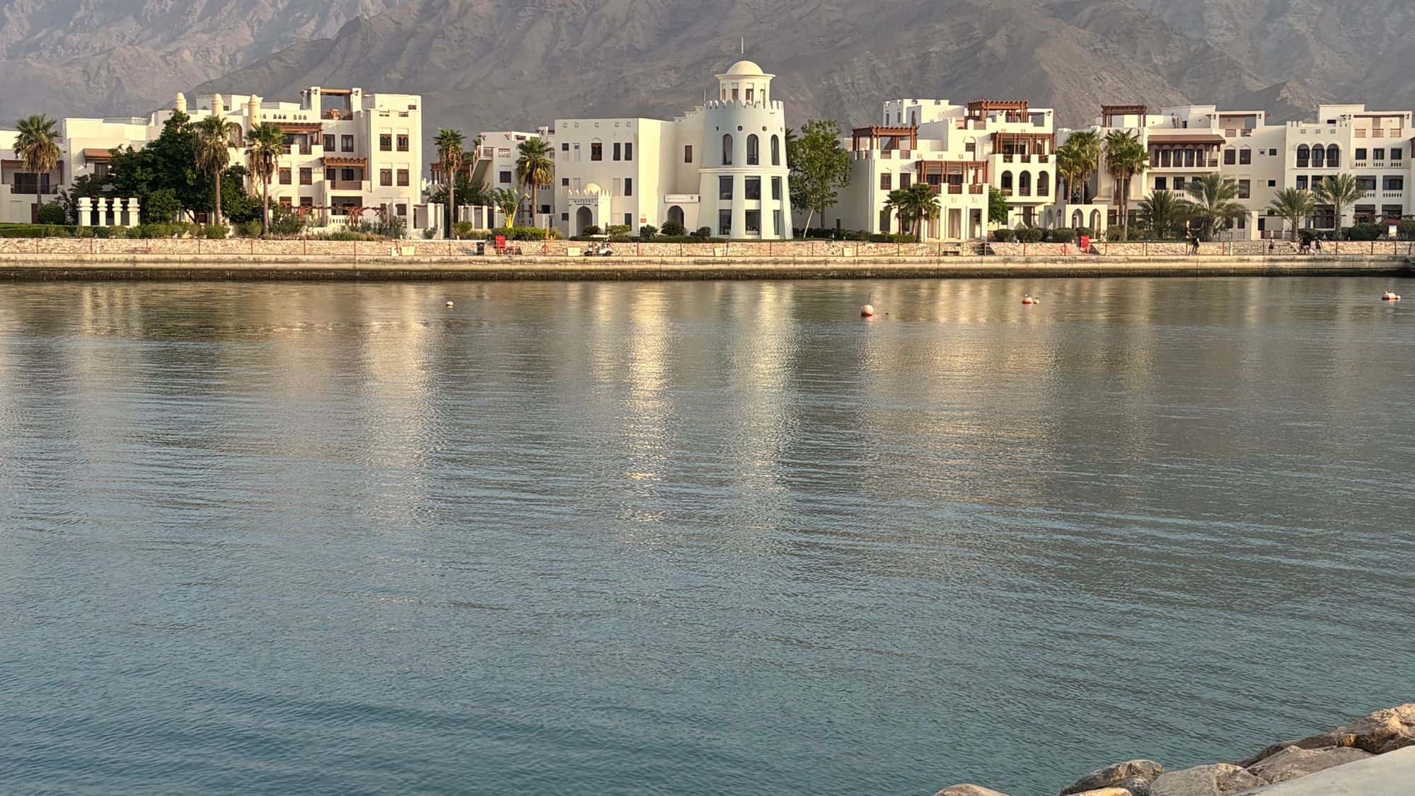 Muscat waterfront for an Oman restaurant direct-ordering guide