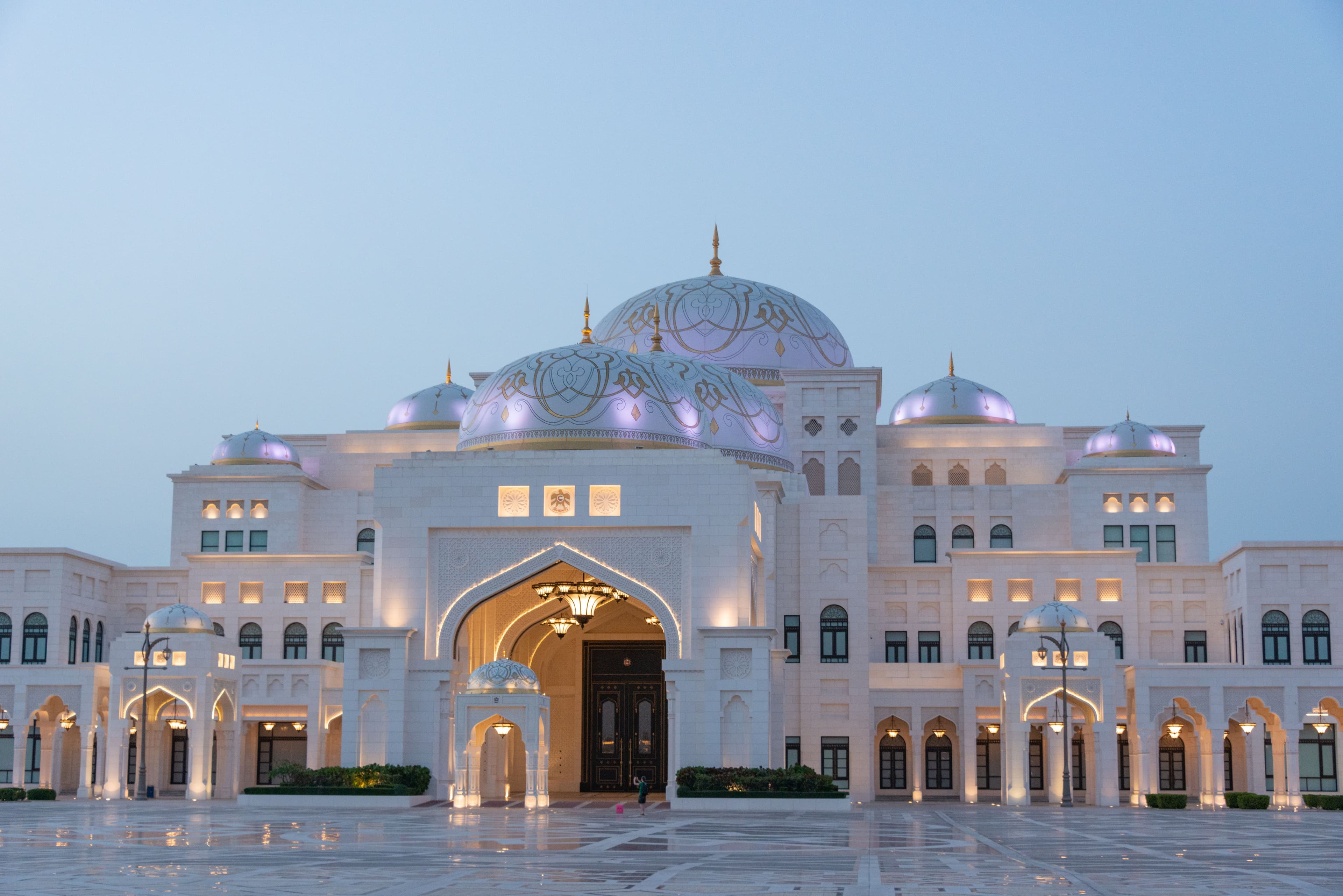 Abu Dhabi skyline for a guide to the best web design companies in Abu Dhabi