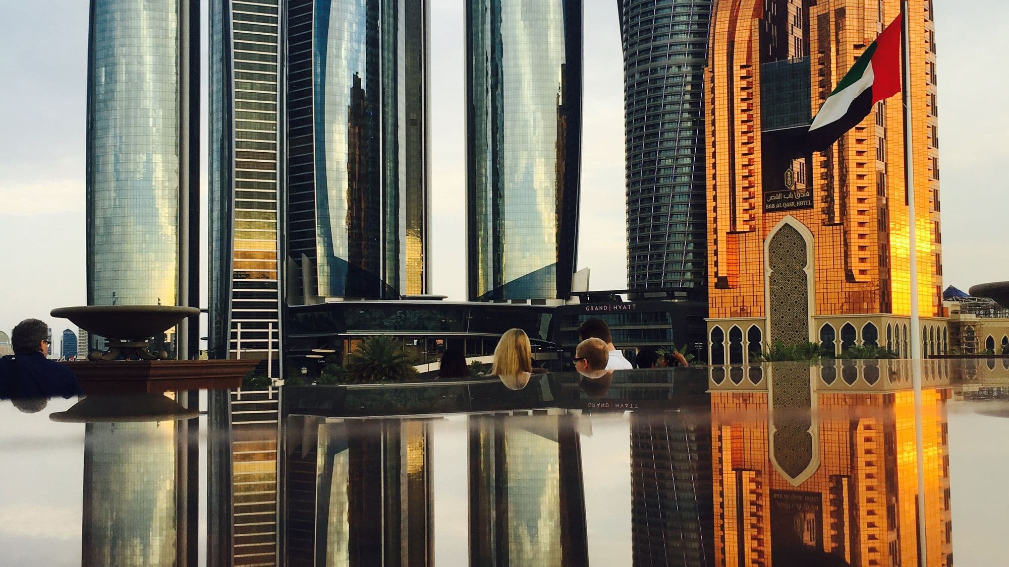 Abu Dhabi skyline for a Gulf guide to reducing cloud infrastructure costs
