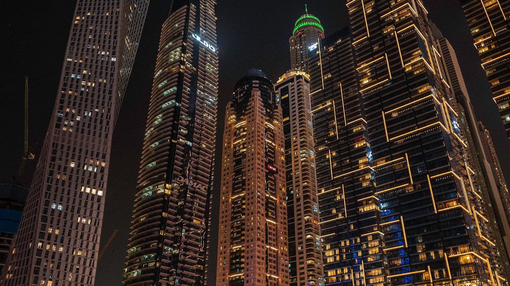 Dubai commerce district representing the scale and operating cost of UAE stores