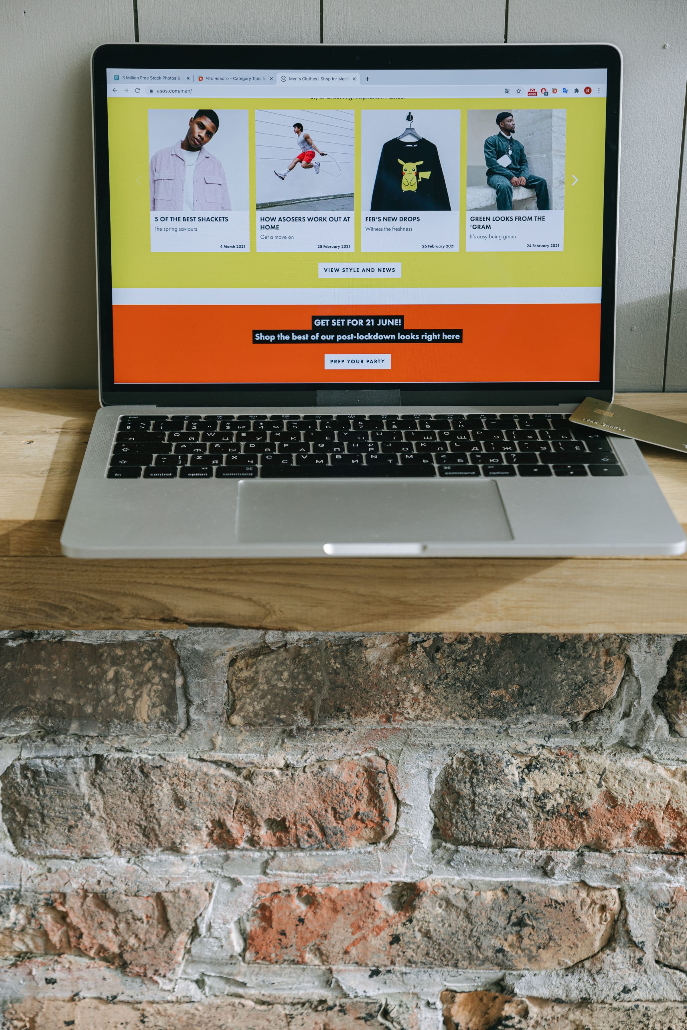 Online store page with clear business details and policies
